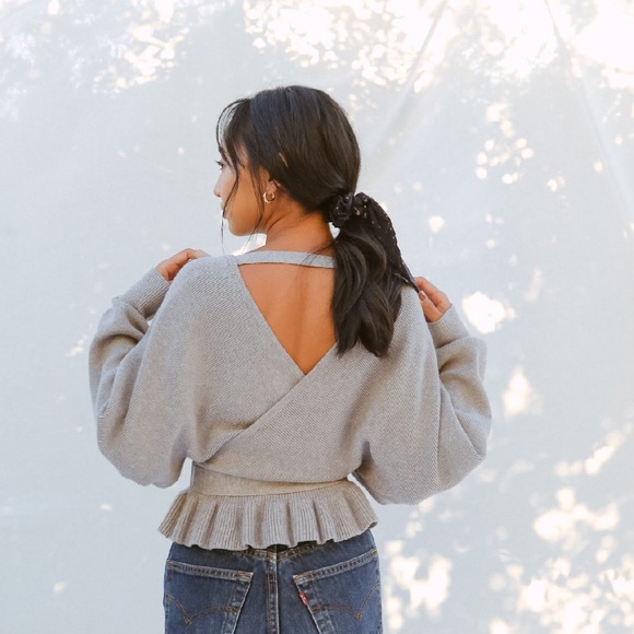 Grey surplice ruffle tie sweater - Picture 3 of 8